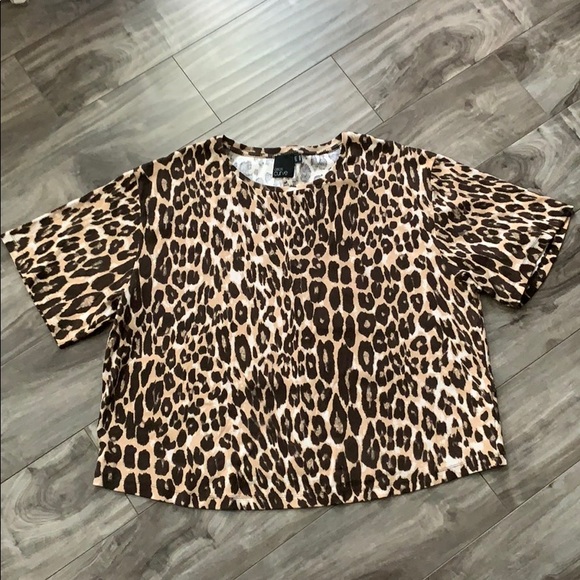 ASOS Curve Tops - Leopard cropped shirt, size 24 by ASOS CURVE